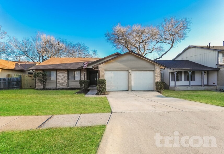 Building Photo - 13923 Flairwood St