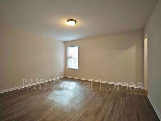 Building Photo - 5338 Chenango Blvd