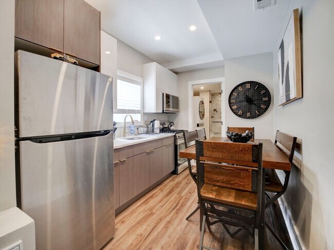 Building Photo - 88 Van Reypen St