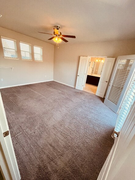 Building Photo - 5920 Corrine Ln