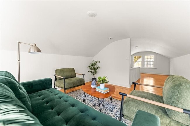 Building Photo - 845 Ormewood Terrace SE