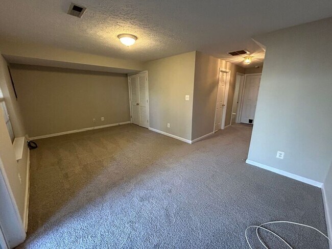 Building Photo - 4213 Normandy Ct