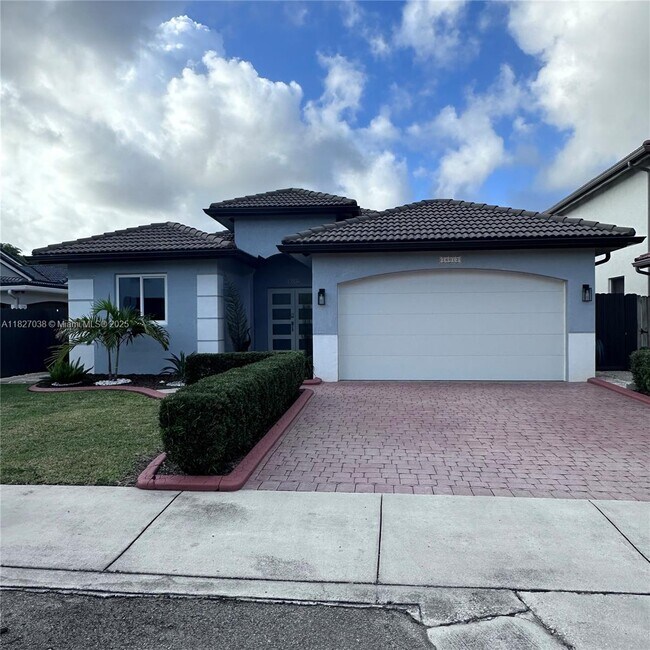 Primary Photo - 16012 SW 64th Terrace