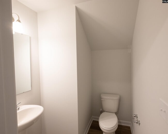 Building Photo - 484 Dinkins Dr