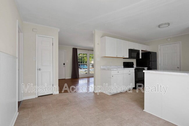 Building Photo - 7262 Ryan St