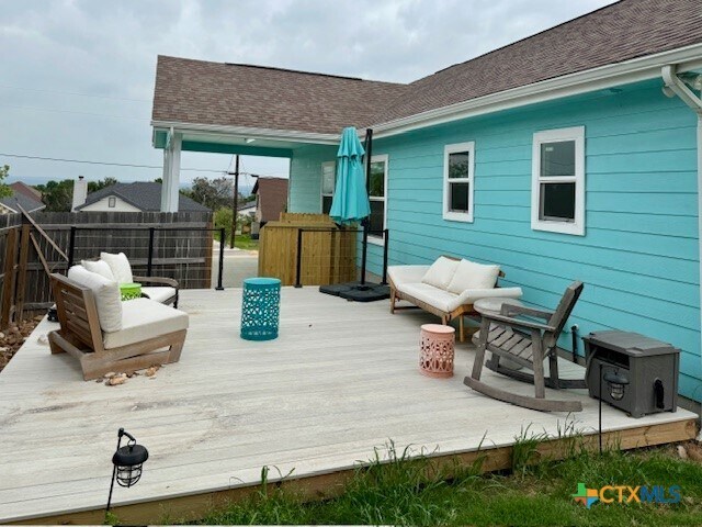Building Photo - 1285 Live Oak Dr