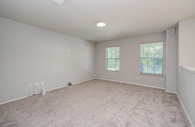 Building Photo - 16126 Coleburn Dr
