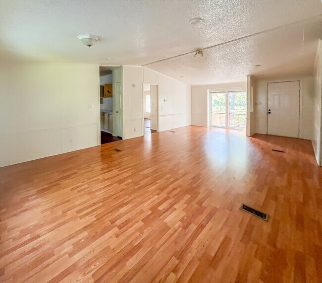 Building Photo - 13063 Kientz Rd