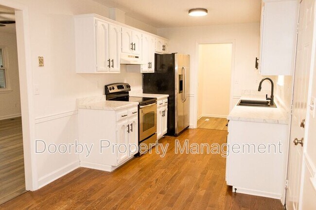 Building Photo - 349 Blackfox Rd SW