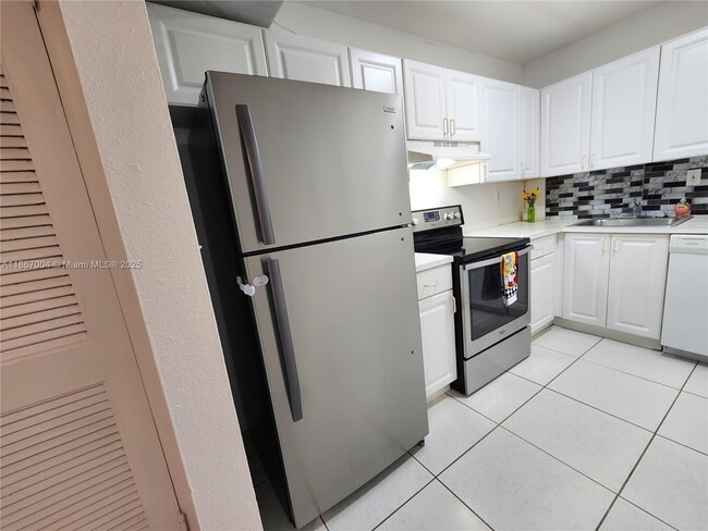Building Photo - 17530 NW 68th Ave
