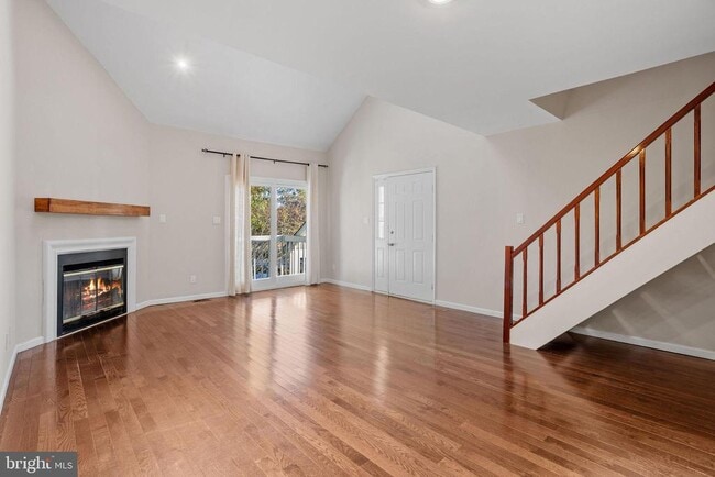 Building Photo - 319 Park Pl Dr