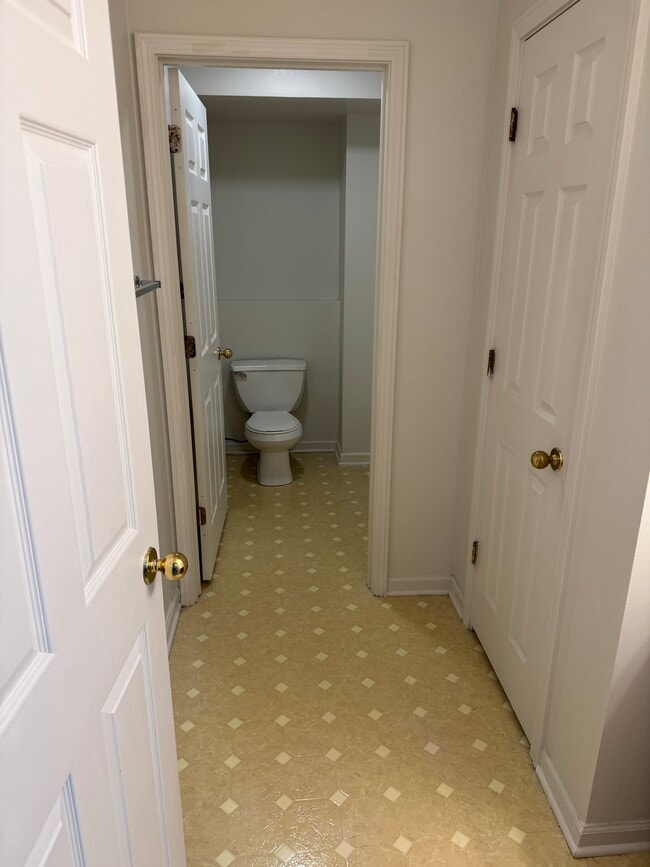 Building Photo - 116 Roosevelt St