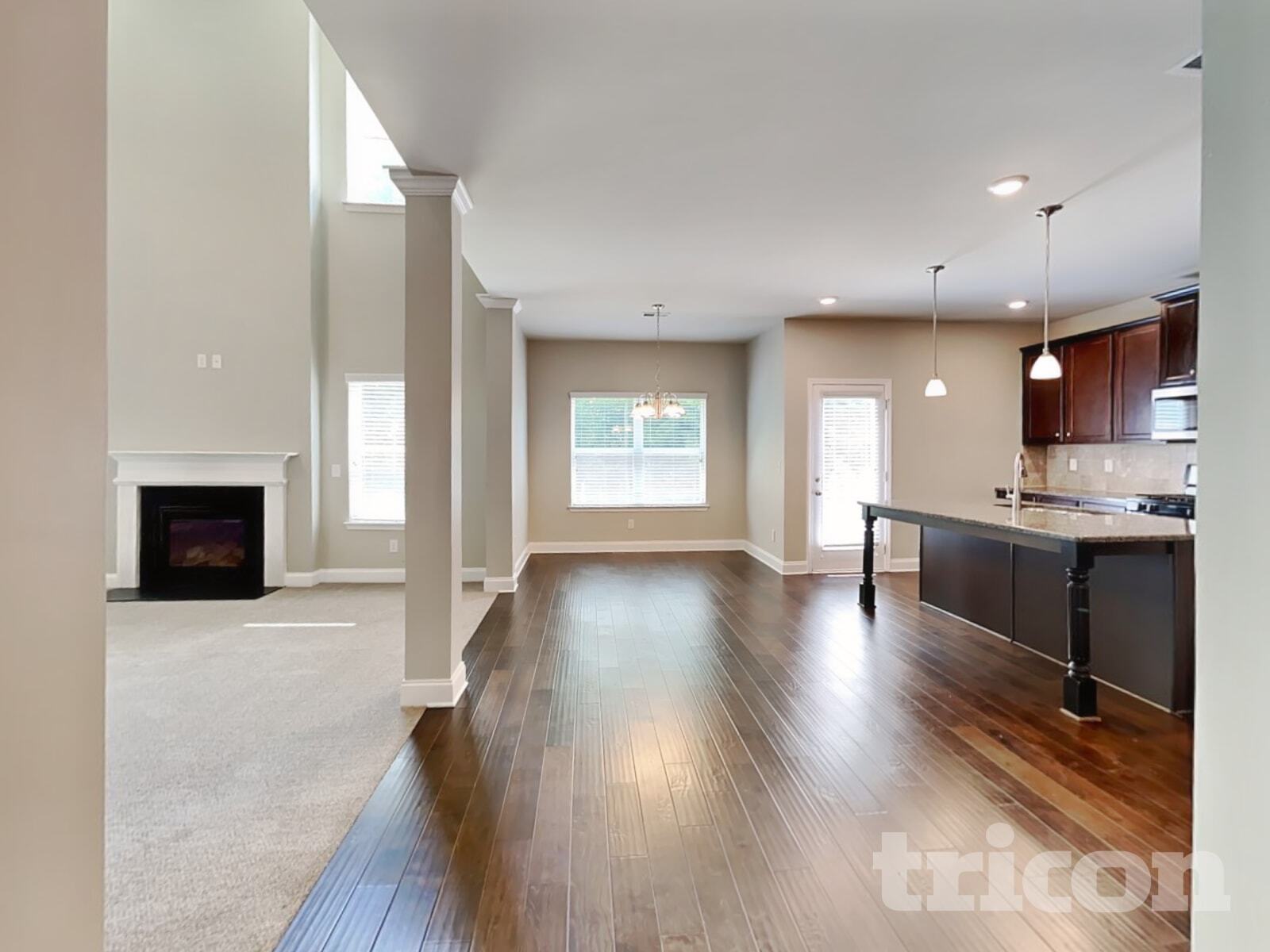 Building Photo - 301 Scenic View Ln