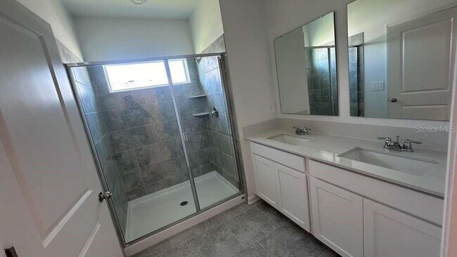 Building Photo - 3190 Laurent Lp