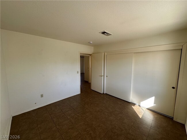 Building Photo - 3001 Lotus Hill Dr