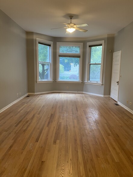 Building Photo - 2172 W Eastwood Ave