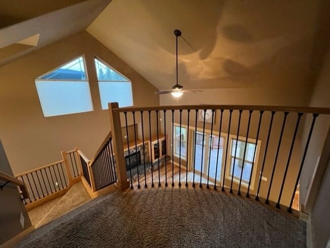 Building Photo - Craftsman home with many upgrades & RV Parking