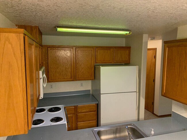 Building Photo - wuw01