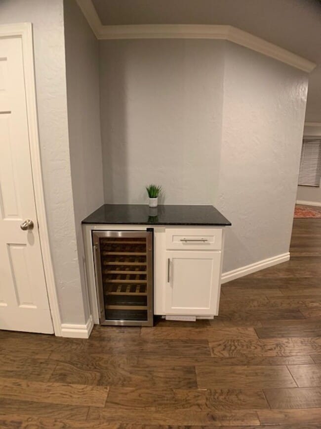 Building Photo - 3 Bed Home OKC - Move in Deposit-Free! (If Qualified)