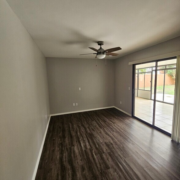 Building Photo - 8638 Collett Ave