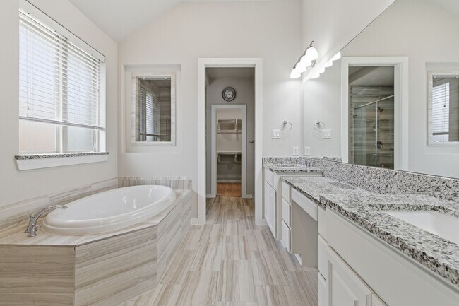 Building Photo - 22515 Bassett Hollow Ln