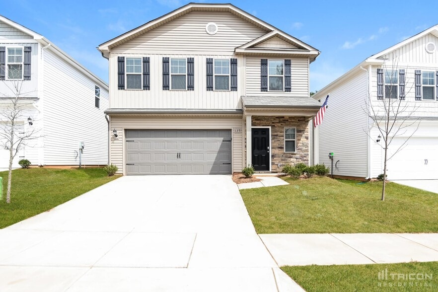 Primary Photo - 139 Spring Knoll Dr