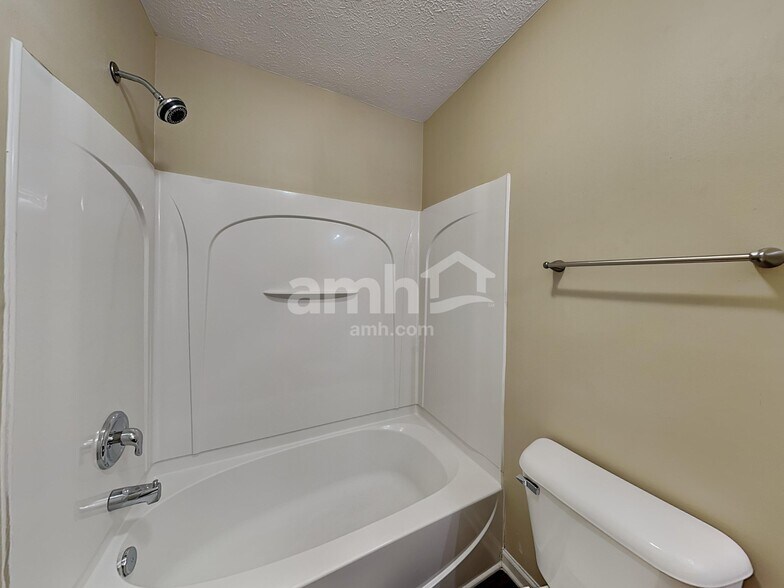 Building Photo - 2344 Hockett Dr