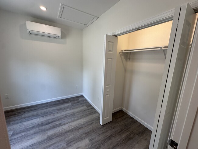 Building Photo - 14 Trappers Way