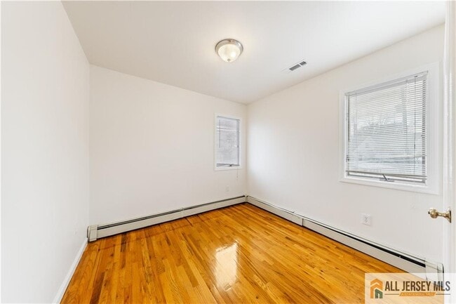 Building Photo - 1 Stanton St