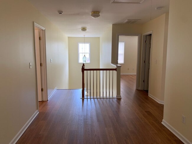 Building Photo - SPACIOUS HOME WITH DOWNSTAIRS PRIMARY BEDROOM AND BATH- LAKE WHEELER/ FARMER'S MARKET AREA