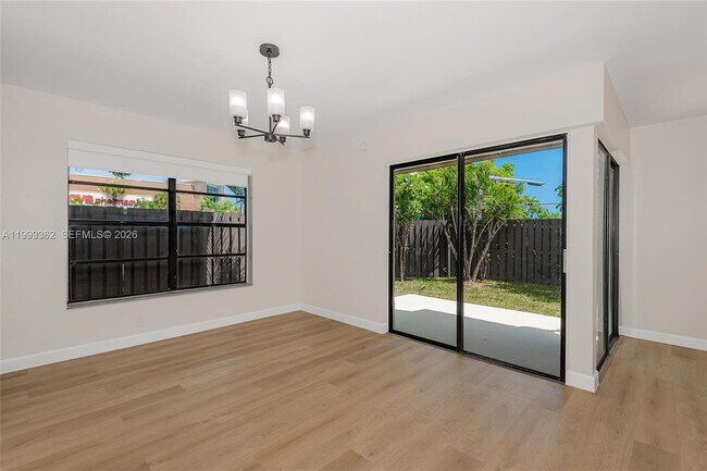 Building Photo - 11125 SW 132nd Ct