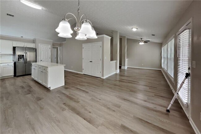 Building Photo - 2070 Charleston Oak Cir