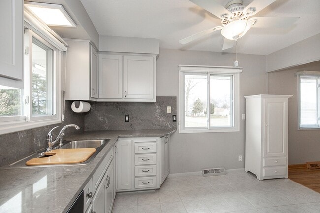 Building Photo - # Bedroom/2 Bath Single family!  Brook Park! Finished Basement