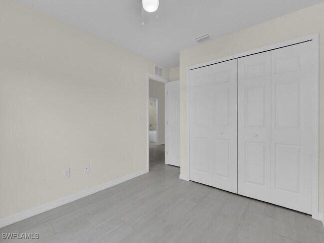 Building Photo - 1515 SW 48th Terrace