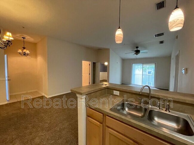 Building Photo - 7064 Deer Lodge Cir