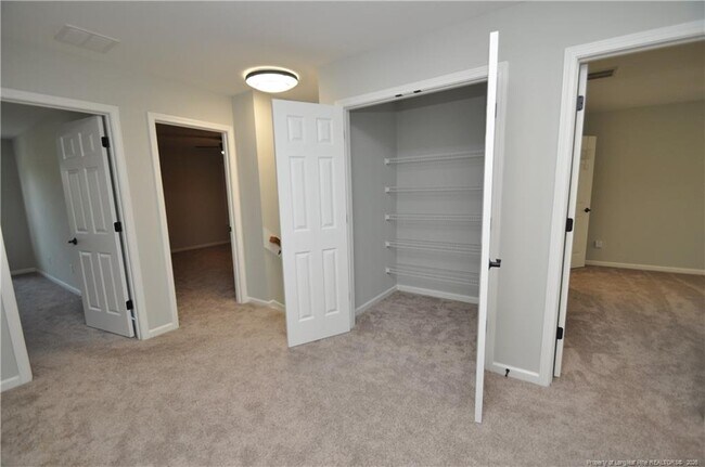 Building Photo - 124 Shadow Mountain Ln