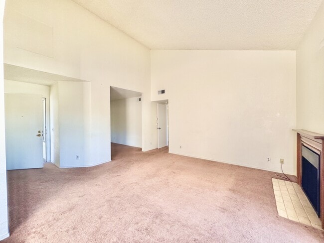 Building Photo - 3371 Baywood Terrace