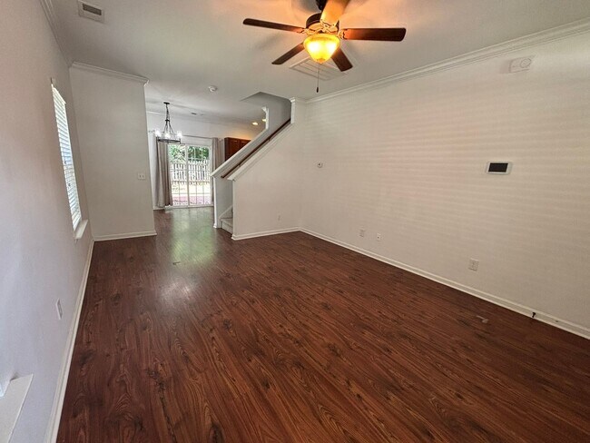 Building Photo - 218 Northwood St