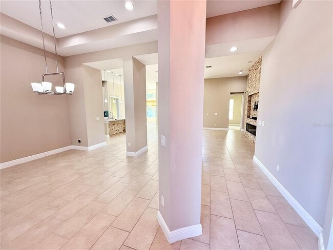 Building Photo - 11646 Hampstead St