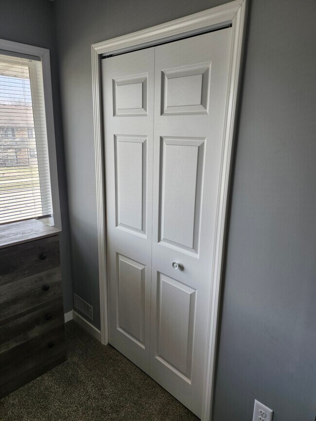 Building Photo - 7211 Camden Ave N