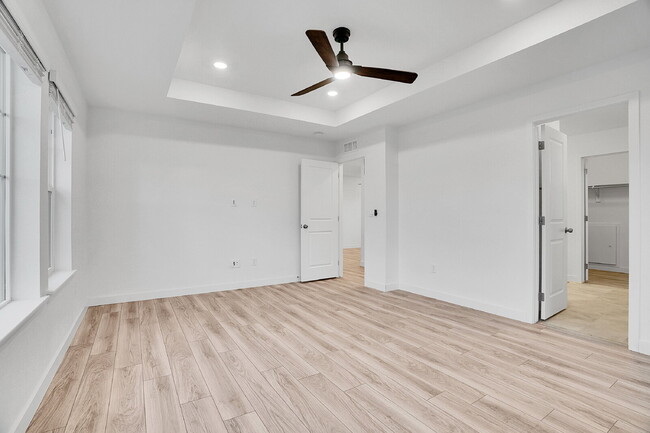 Building Photo - $3,650.00 - 4 Beds 3 Baths Single Family H...