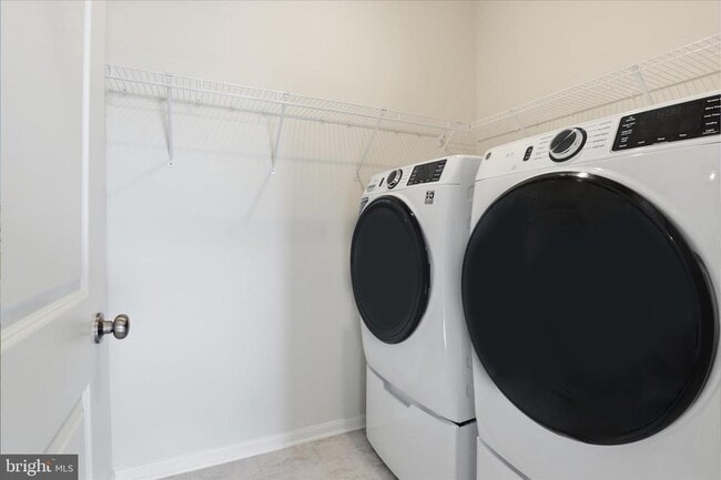 Building Photo - 889 Barksdale Dr