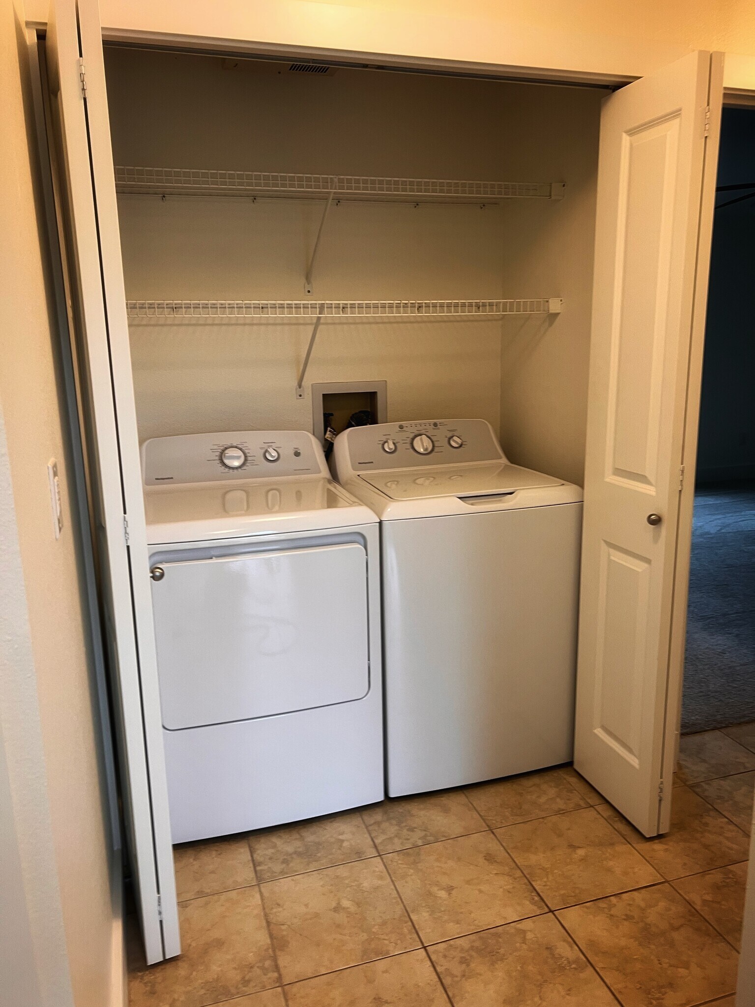 Building Photo - 3008 N Narrows Dr