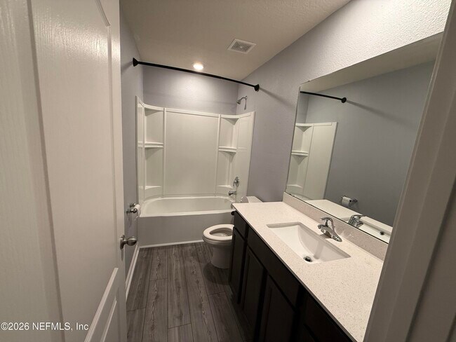 Building Photo - 8574 Newnan Lk Dr