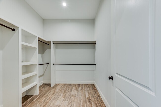 Building Photo - 25126 Scarlett Manor Ct