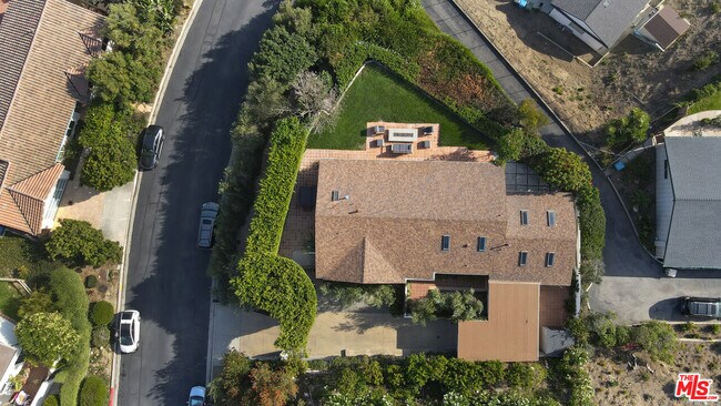 Building Photo - 6249 Tapia Dr