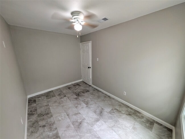 Building Photo - 4919 Connorvale Rd
