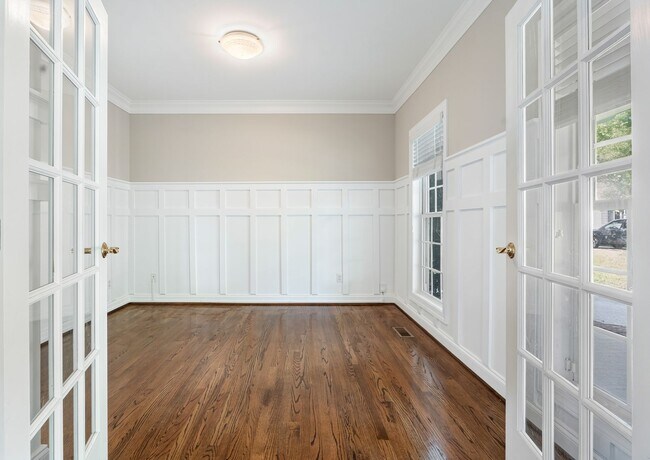 Building Photo - Welcome to Governor's Village Sprawling one level living with added Bonus space