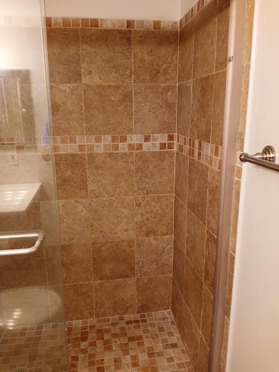 Building Photo - 512 Gardens Dr