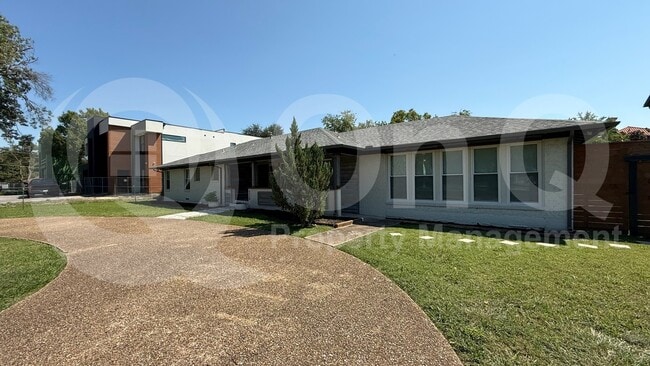 Building Photo - 6458 Royal Ln